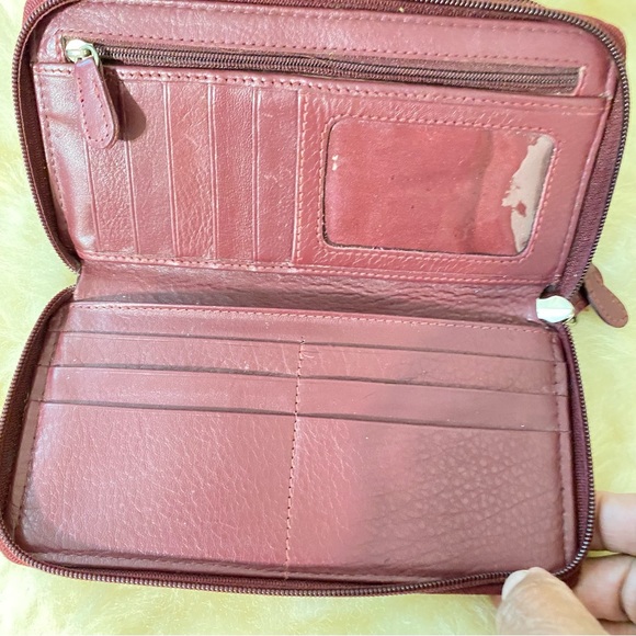 Great American Leather Works Burgundy Multi-Slot Wallet - Picture 4 of 14